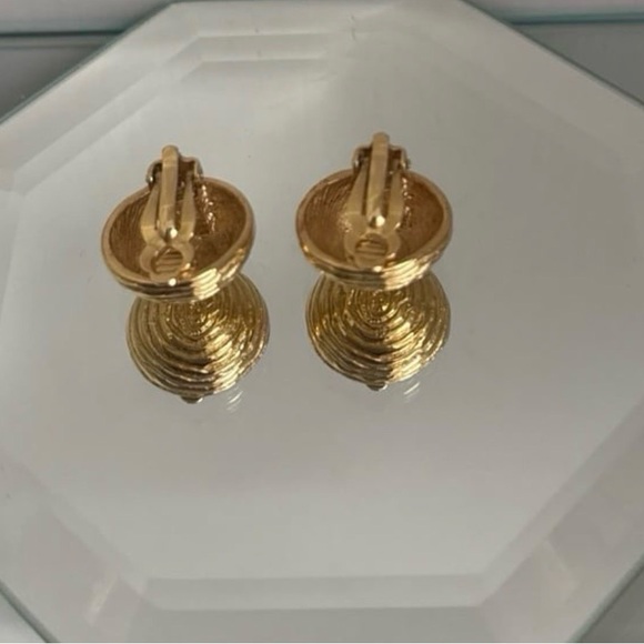 Vintage Givenchy Clip Earrings - Picture 2 of 3